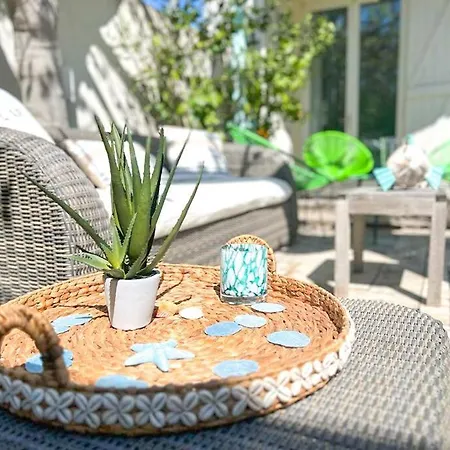 Marouette Yourhosthelper Villa